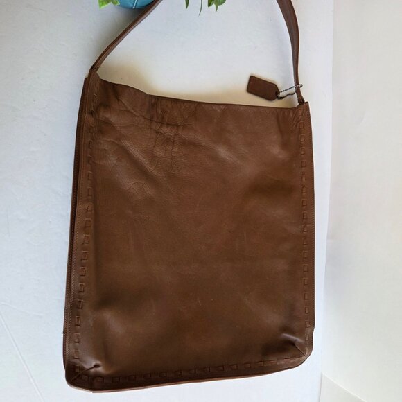 EUC & HTF Vintage Coach West End Large Hobo (#9466) in Vicuna - Picture 7 of 16